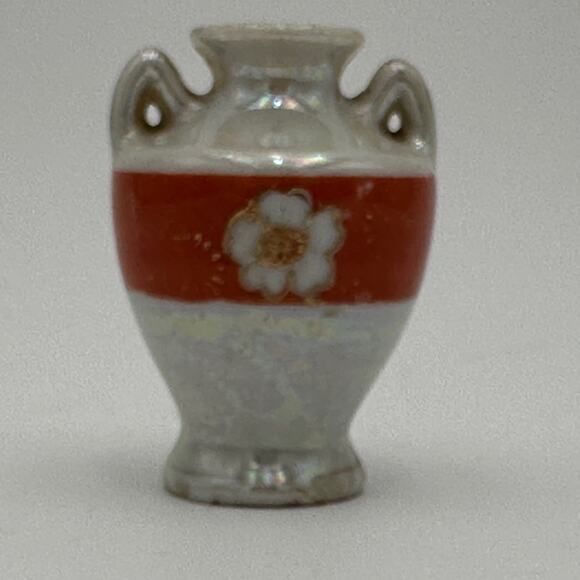 Vintage Miniature Hand Painted Vase Occupied Japan 2.5 inch Pearlescent - Picture 2 of 11
